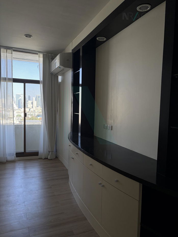 picture 📌 For Rent Condo RIVER HOUSE CONDOMINIUM Building 1, Floor 8,3 bed room, Room size 220 sqm - 1/8