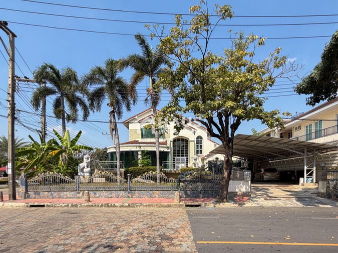 3-bed house for sale, 250 sqm, 163 sq wah, Ladawan Pinklao - Boromratchonnani