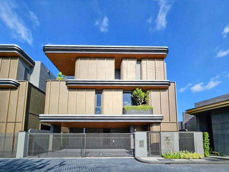 Houses for rent : Ultra-Luxury 3-Storey House at BuGaan Rama 9–Mengjai | 4 Bedrooms 522 sq.m.