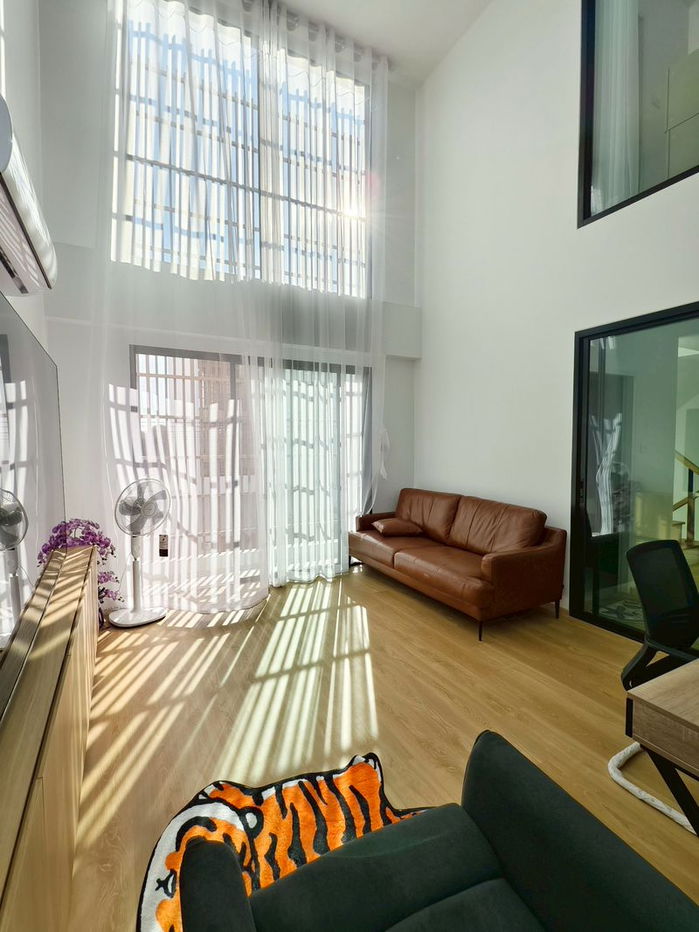 picture Three-story pool villa for rent with 3 bedrooms,4 toilets and 1 kitchen. - 7/20