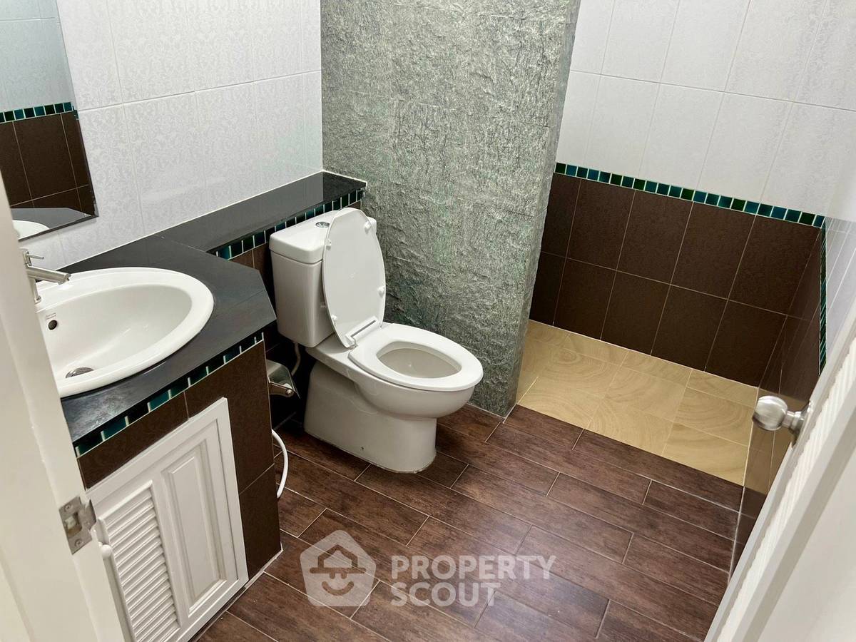 picture 3-BR Townhouse in Nong Phlap (ID 2588947) - 8/19