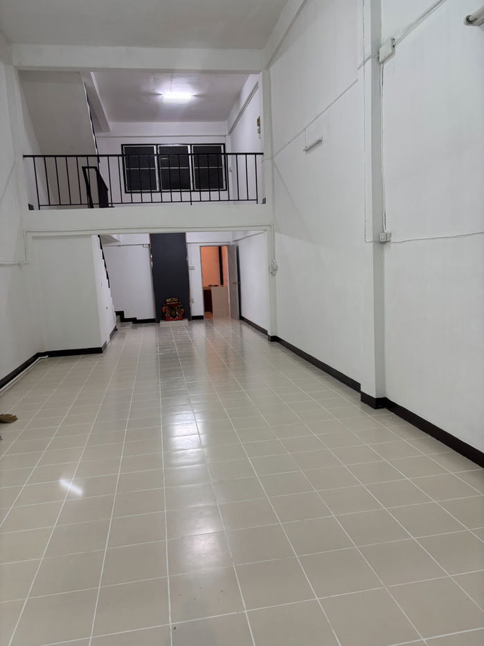 รูป ⚡ ให้เช่า อาคารพาณิชย์ 3.5 ชั้น ซอย เสรีไทย 48 ขนาด 20 ตร.ว. ⚡ - รูปที่ 4/23