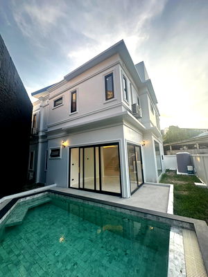 บ้านเดี่ยว ถนนเจ้าฟ้า ภูเก็ต : ขายพูลวิลล่าสร้างใหม่ 2 ชั้น สไตล์ Modern Classic