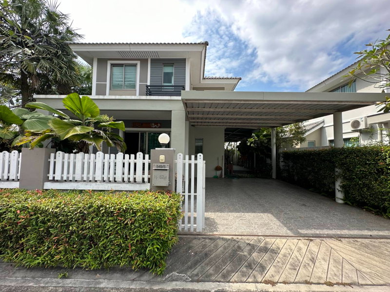 ขายบ้านเดี่ยว : ขายด่วน!!(ต่อรองได้) บ้านเดี่ยว ไลฟ์ อิน เดอะ การ์เด้น สวนเสือ-ศรีราชา พื้นที่ 53.9 ตร.ว. ขนาด 165 ตร.ม.