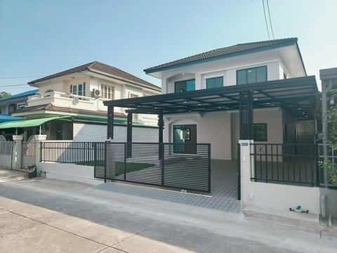 บ้านเดี่ยว ลำลูกกา ใกล้สถานีรถไฟฟ้า คูคต หมู่บ้านชัยพฤกษ์ บุศรินทร์ ลำูกกาคลองสอง เสมาฟ้าคราม ต้นโครงการ นัดชมบ้านด่วน 085-318-6868 คุณวา