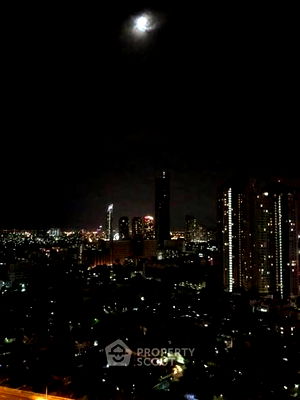 Condos for sale Silom and Sathorn Road : 2-BR Condo at The Bangkok Sathorn near BTS Surasak (ID 2589886)