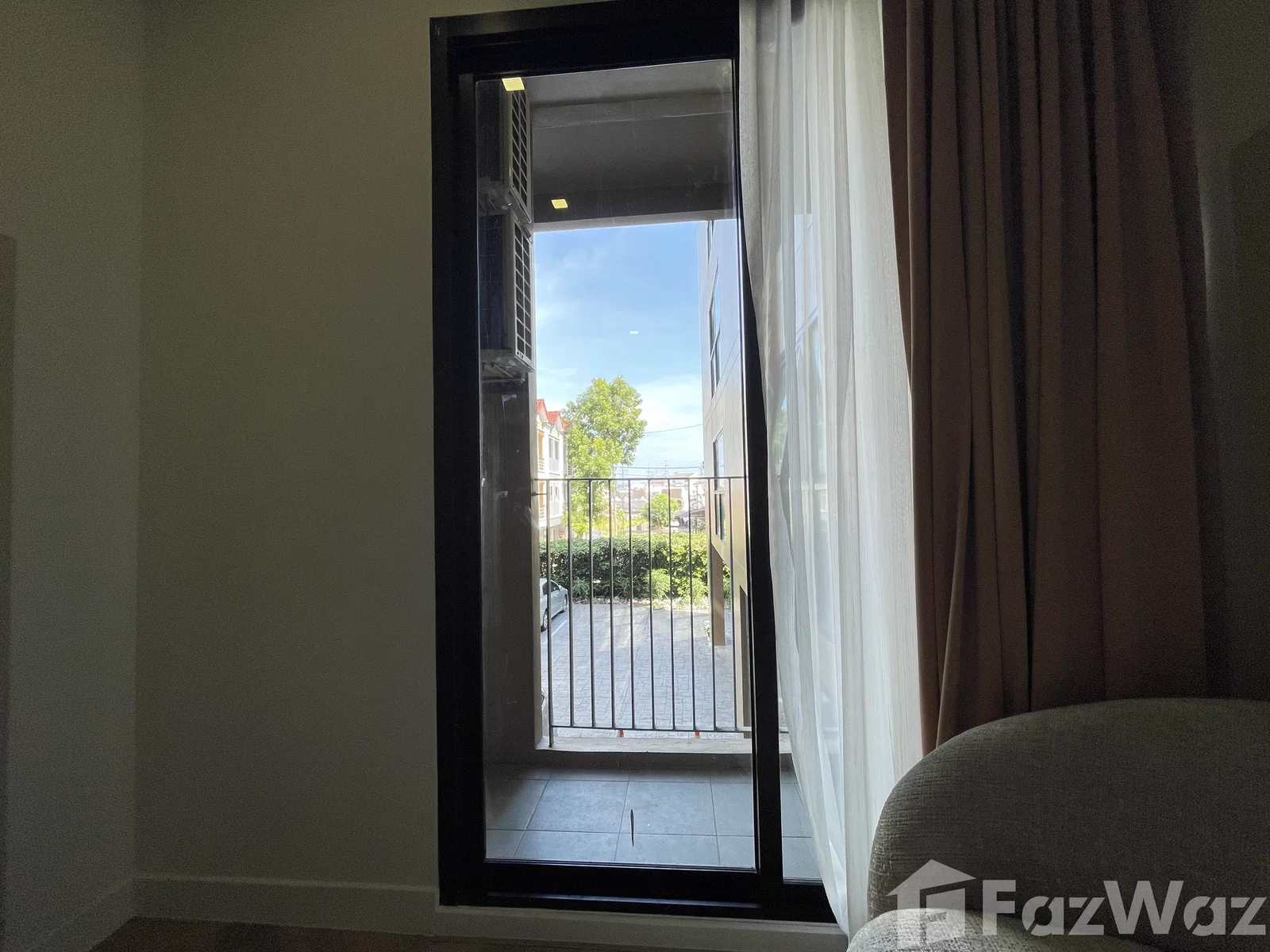 1 bedroom condo fully renovated for sale at Dlux Condo 6005138 - image 4