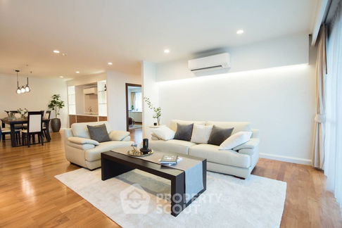 3-BR Condo at Mayfair Garden near MRT Queen Sirikit National Convention Centre (ID 457601)