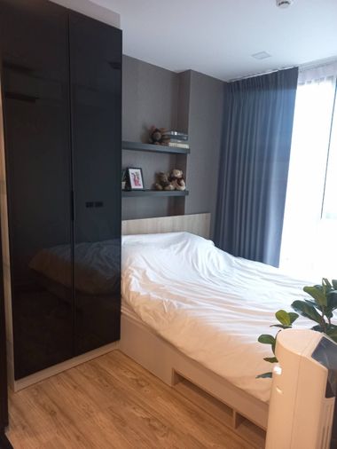 P-45456 ห้องสตูดิโอให้เช่า @ MRT ลาดพร้าว | วิวเมืองสวย 10,500 บาท! Line Id: @easythaihome 085-592-2897