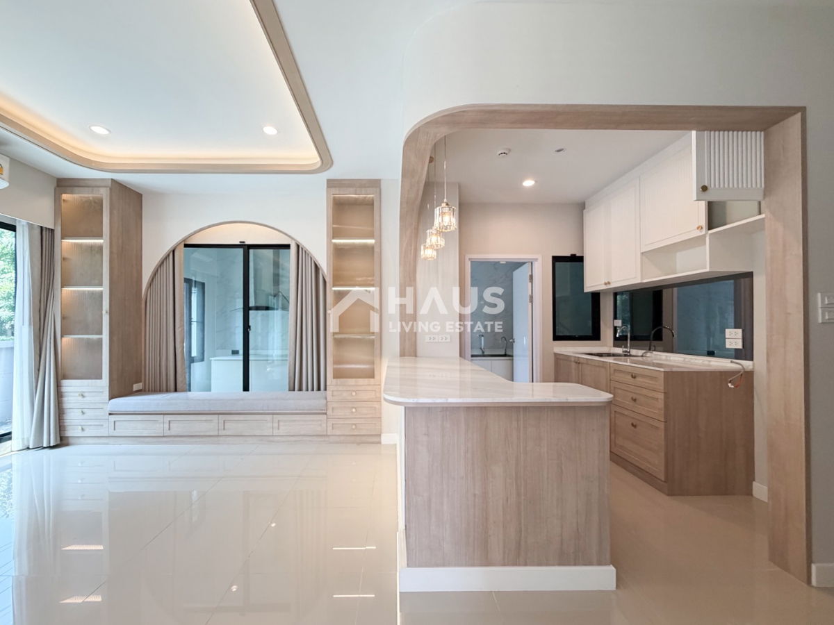 picture Ninya Kanlapaphruek / 4 Bedrooms #HKAL050 - 5/21