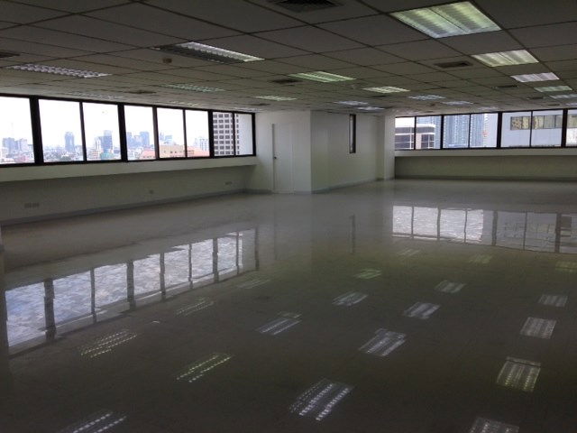 picture Office for rent 258sqm. at Amornphan 205 Tower 2 Building ,10th Floor,on Ratchadaphisake Road located between MRT-Huaykwang and MRT Thailand - 5/5