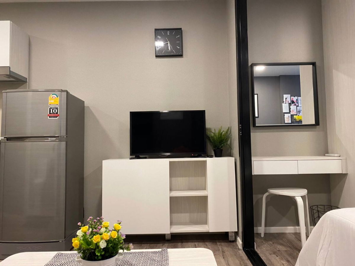 รูป ให้เช่า Atmoz แจ้งวัฒนะ ตึกA ชั้น8 เฟอร์ครบ พร้อมเครื่องซักผ้า - รูปที่ 3/10