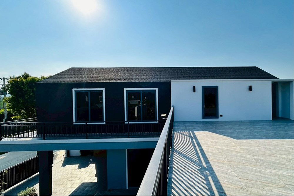 รูป [920601001-912] ขายบ้านสองชั้นพร้อมระเบียงกว้างขวางในปากน้ำปราณ - รูปที่ 74/80