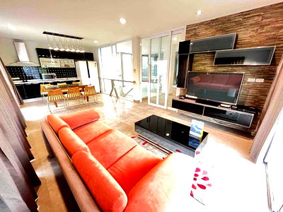 Townhouses for rent Thonburi Vocational College : LTHC14243 – Townhome / Home Office for Rent | Onnut | 720 sqm | 6 Rooms 4 Baths | Near BTS Onnut | 160K/Month | ทาวน์โฮม/โฮมออฟฟิศให้เช่า อ่อนนุช