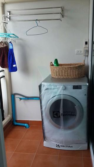 picture Sale Regent Home 22 Sukhumvit 85, Studio room, size 32 sqm. East Open the door to not collide with other rooms. - 3/8