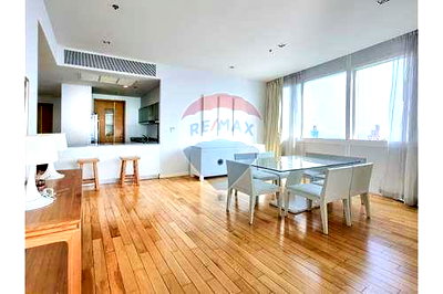 Condos for rent : [920071001-12030] Enjoy Breathtaking Lake Views from this High-Floor 3 Bedroom Apartment