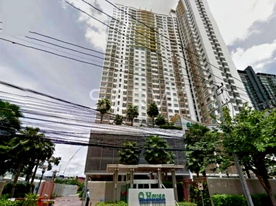 Condos for rent : 🔥2 Beds with Bathtub 65 sq.m. High Fl. 15+ Good Location Next to BTS Krung Thon Buri 65 m. at Q House Condo Sathorn Condo / For Rent