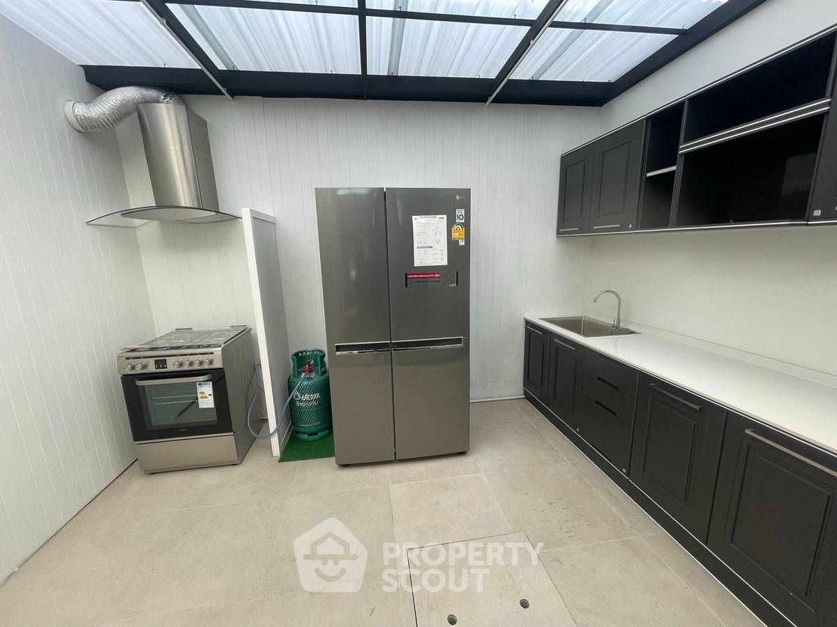 รูป ทาวน์เฮ้าส์ 4-ห้องนอน ที่ เดอะ พาร์ค เลน สุขุมวิท 105 ใกล้ BTS แบริ่ง (ID 2592355) - รูปที่ 7/24