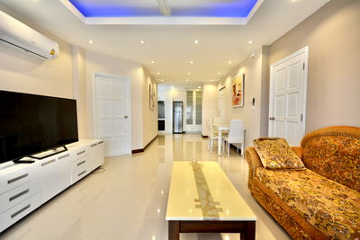 Condos for rent Anya Thani Industrial Estate (Gemopolis) : Baan Suan Lalana 2 bedroom corner condo for Rent Jomtien