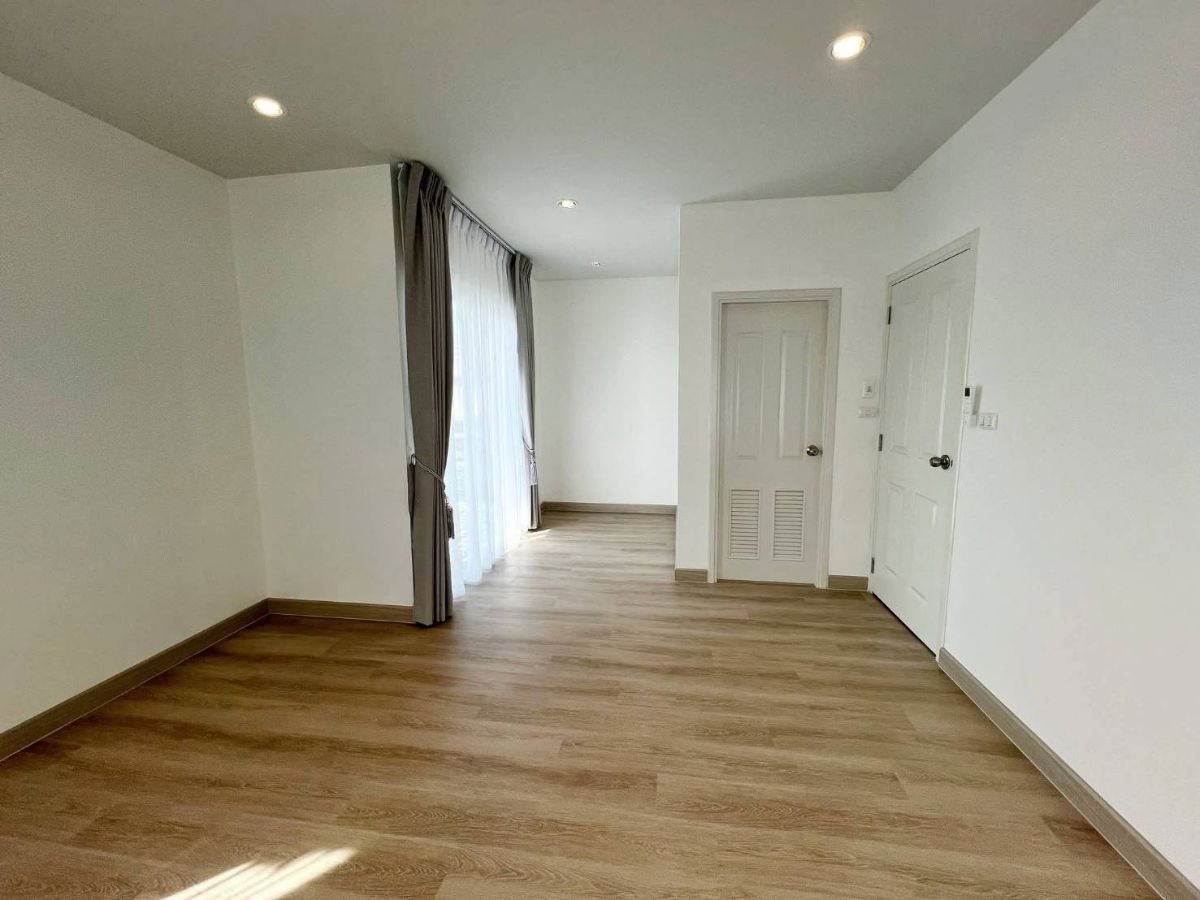 รูป บ้านแฝด กว้างขวาง ทำเลดี รีโนเวทใหม่ เฟอร์นิเจอร์สวย พร้อมอยู่ หมู่บ้าน ฟ้าปิยรมย์ นีวาลา เฟส 14 ลำลูกกา คลอง 6 บึงคำพร้อย ปทุมธานี - รูปที่ 16/21