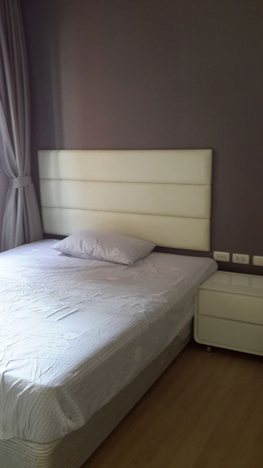 รูป ห้องราคาดี ใกล้บีทีเอส "Urbano Absolute Sathon - Taksin" 1 ห้องนอน 1 ห้องน้ำ 30 ตร.ม เพียง 3 ล้านบาทเท่านั้น - รูปที่ 6/6