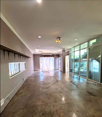 Office for rent J Avenue Thonglor : LTH14239 – Home Office for Rent | Rama 9 – RCA | 750 sqm | 5 Rooms 4 Baths | Near MRT Phetchaburi | 79K/Month | โฮมออฟฟิศให้เช่า พระราม 9