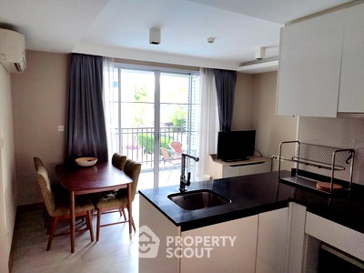 Condos for sale : 2-BR Condo at Maestro 39 Sukhumvit 39 near BTS Phrom Phong (ID 1375033)