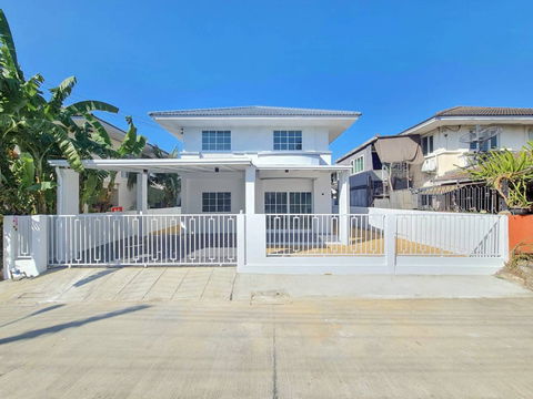  บ้านเดี่ยว ตกแต่งรีโนเวทใหม่ ทำเลดี หมู่บ้านสิรารมย์ ลำลูกกา คลอง 4 ถนนลาดสวาย ถนนไสวประชาราษฎร์ ปทุมธานี