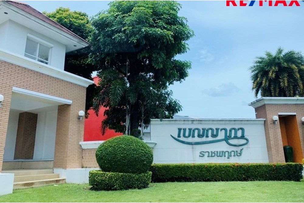 picture [920091001-1320] Elegant Thai Gem: Modern Luxury Meets Tradition - 2/14