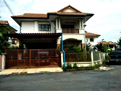 บ้านเดี่ยว นครปฐม : ขายบ้านเดี่ยว ม.นาราวดี พุทธมณฑลสาย 4 แปลงมุม หลังใหญ่ ที่ดิน 72.3 ตร.วา