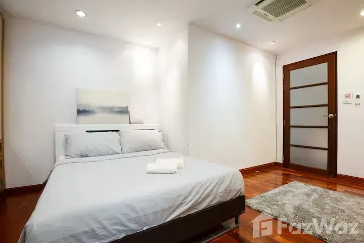 picture Modern 4BR/4F Townhouse w Rooftop Lounge + Parking, Sukhumvi 1153612 - 31/63