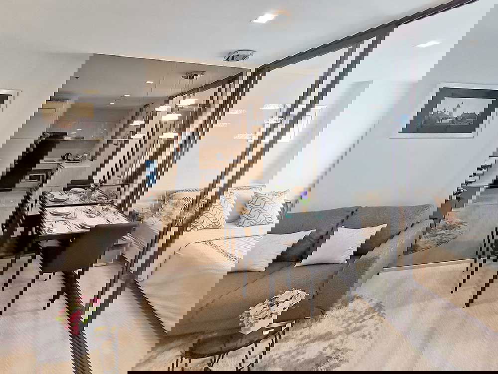 picture Life One Wireless 35 Sqm 25000 Bath Only Floor 18 Ready to Move  - 4/7