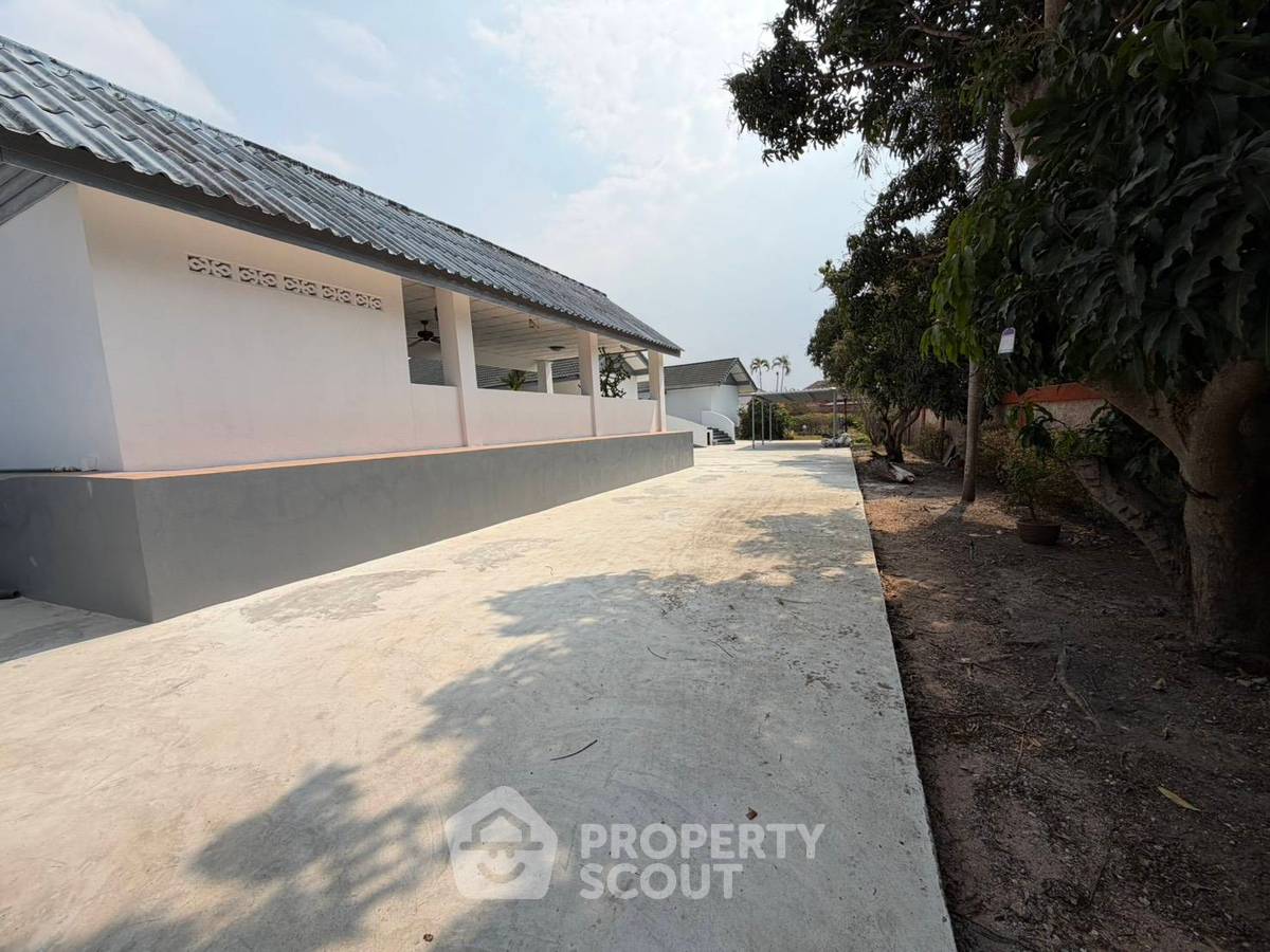 picture 6-BR Villa close to Pattaya (ID 2592647) - 18/18