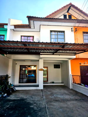 ทาวน์โฮม วิทยาลัยอาชีวศึกษาลำปาง : ขายบ้านทาวน์เฮ้าส์ 2 ชั้น การเคหะฯ ศรีชุม 3 ห้องนอน 2 ห้องน้ำ 31 ตร.ว. 