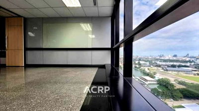 Office for sale Phahonyothin Road : For Sale Office Space, 252 sq.m., SM Tower, Phahonyothin