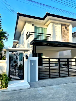 ขายบ้านแฝด : บ้านแฝด กว้างขวาง ทำเลดี รีโนเวทใหม่ เฟอร์นิเจอร์สวย พร้อมอยู่ หมู่บ้าน ฟ้าปิยรมย์ นีวาลา เฟส 14 ลำลูกกา คลอง 6 บึงคำพร้อย ปทุมธานี