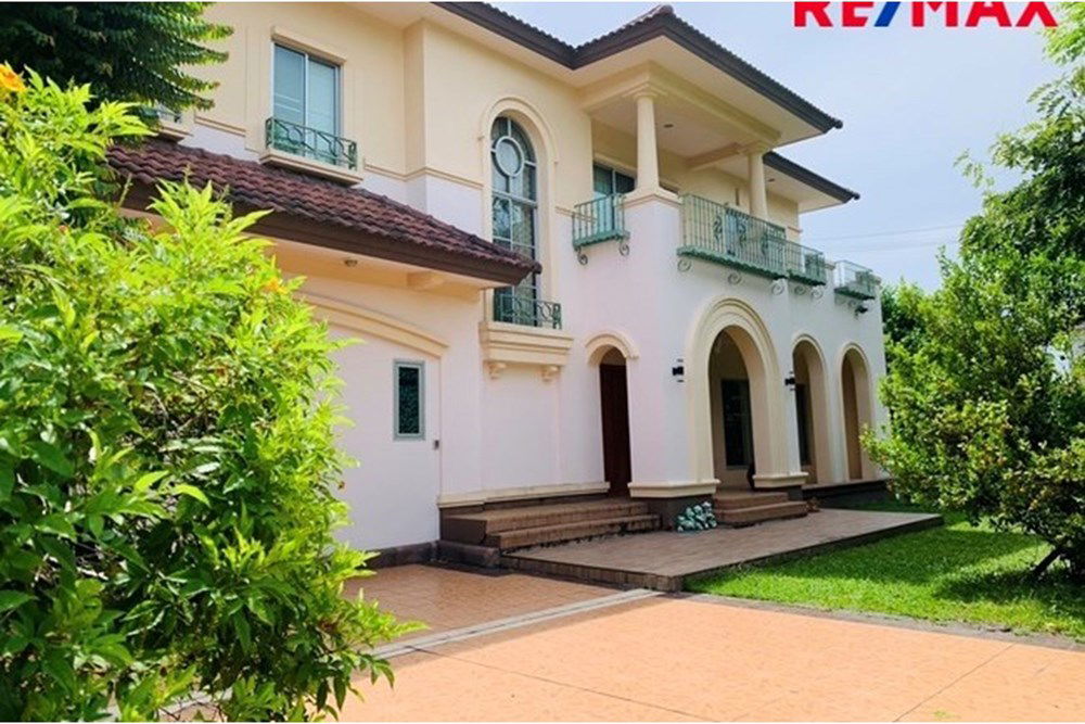 picture [920091001-1321] "Thai Dream Home: Peaceful Retreat, Urban Edge" - 3/16