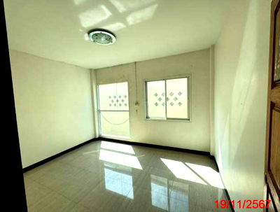 อาคารพาณิชย์ เมืองเพชรบูรณ์ เพชรบูรณ์ : อาคารพาณิชย์ เนื้อที่ทั้งหมด 96.8 ตารางเมตร 54/76 ตำบลในเมือง อำเภอเมืองเพชรบูรณ์ เพชรบูรณ์ ราคา 3,630,000 บาท