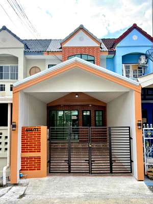 ทาวน์โฮม ถนนเสรีไทย : ทาวน์เฮ้าส์ รีโนเวทใหม่ ทำเลดี หมู่บ้านนวกานต์ ซ.7 ซอยเสรีไทย 43 แยก 3 ถนนเสรีไทย แขวงคลองกุ่ม เขตบึงกุ่ม เฟอร์นิเจอร์สวยๆครบ