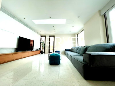 Condos for sale : 🔥Unique & Luxury 3 Beds with Private Swimming Pool in Sathorn MRT Khlong Toei at Baan Lux Sathon Condo / For Sale