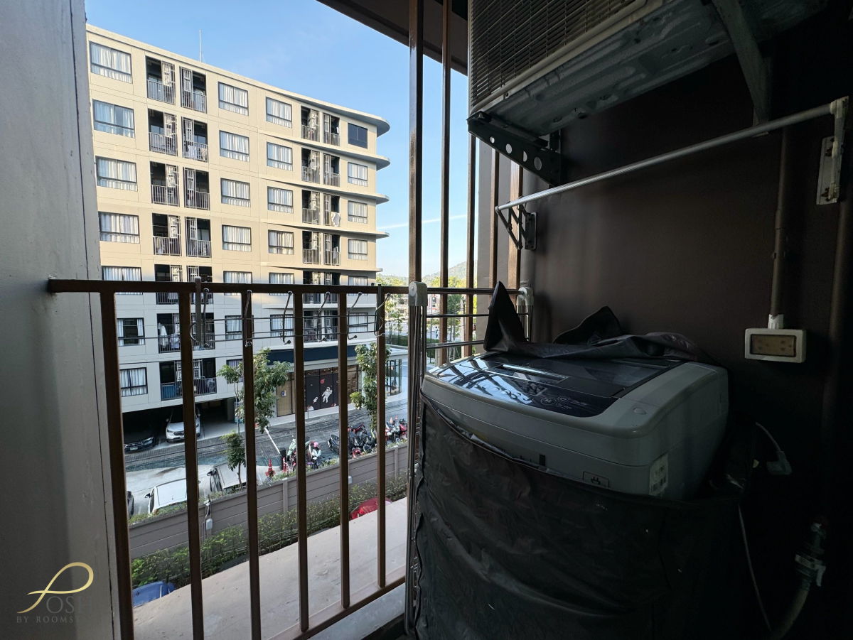 picture dCondo Creek by Sansiri for rent, located in Kathu, featuring a 150-meter long swimming pool. - 15/20