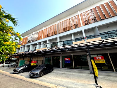 Shophouses for rent Thung Khru : (for rent) Townhome 3 stories NEW BUILDING Prachautis 83