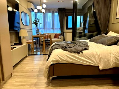 คอนโดให้เช่า : ✨XT HUAIKHWANG -1 ห้องนอน | เฟอร์นิเจอร์ครบ พร้อมอยู่ | ติด MRT ห้วยขวาง