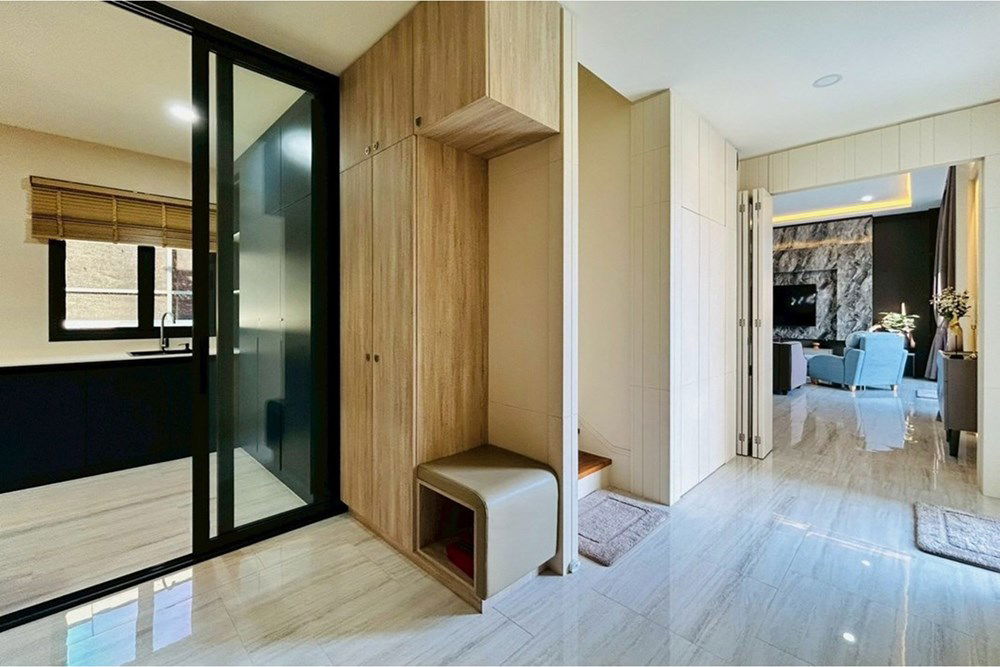 รูป [920601001-912] ขายบ้านสองชั้นพร้อมระเบียงกว้างขวางในปากน้ำปราณ - รูปที่ 76/80