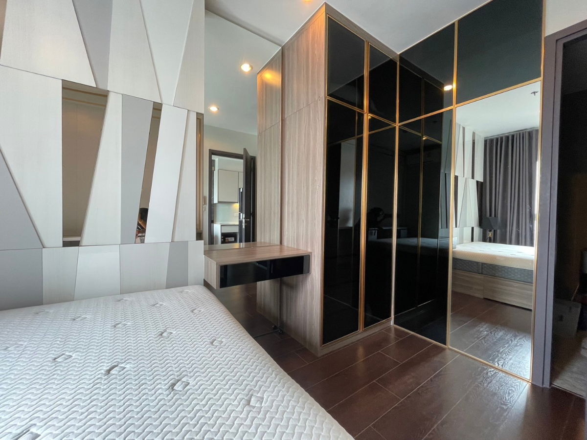 picture Condo for rent, C Ekkamai, 1 bedroom, 1 bathroom, beautiful unit, fully furnished and ready to move in. Near BTS Ekkamai and BTS Thonglor. - 10/12