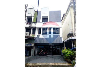 Shophouses for rent Suandok Park : [920211023-16] Live & Work in Mueang Chiang Mai: Versatile Rental Shophouse Available