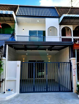 ทาวน์โฮม กรุงเทพมหานคร : ขายทาวน์เฮาส์ โครงการ บ้านเสนาวิลล่า 84 2 ชั้น 2 ห้องนอน 2 ห้องน้ำ