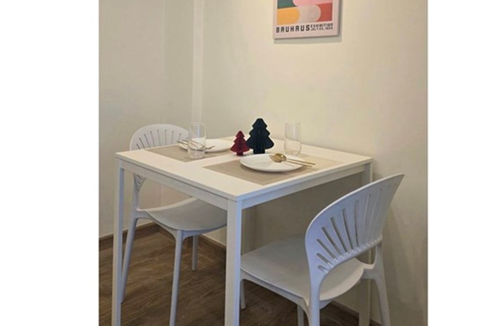 [920211023-26] Chic Chiang Mai Condo: City Life & Comfort Unite - image 2