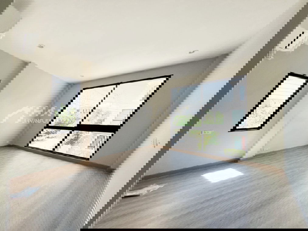 picture Ninya Kanlapaphruek / 4 Bedrooms #HKAL051 - 9/18