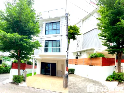Townhouses for rent Bangna Commercial College : 3 Bedroom Townhouse for rent at Areeya Mandarina Sukhumvit 77 5996144